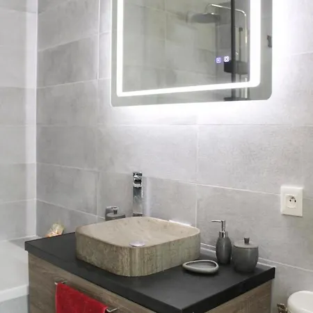 شقة Lovely Spacious Duplex In Saint-ouen