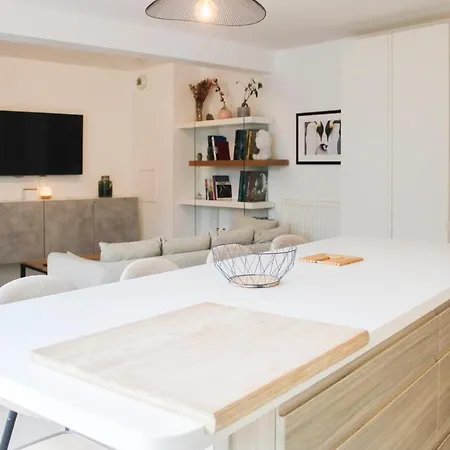Lovely Spacious Duplex In Saint-ouen
